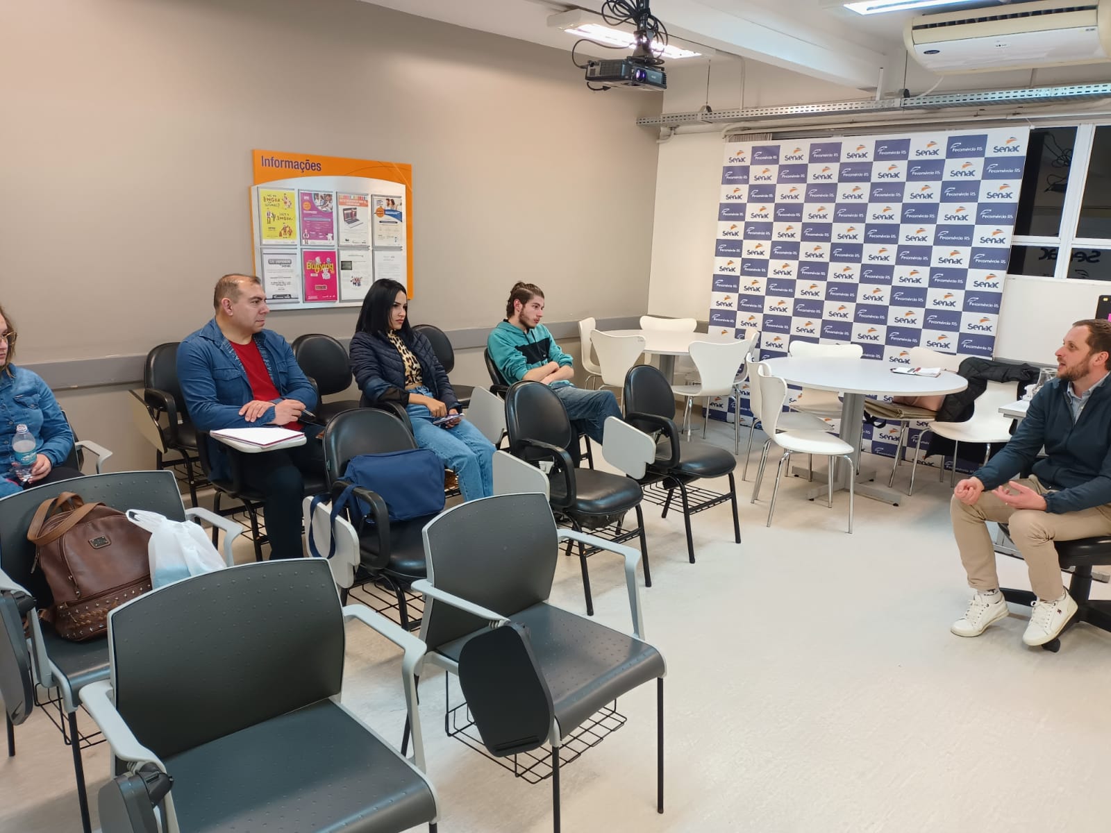 CVB apresenta processo de captação de eventos para alunos do Senac