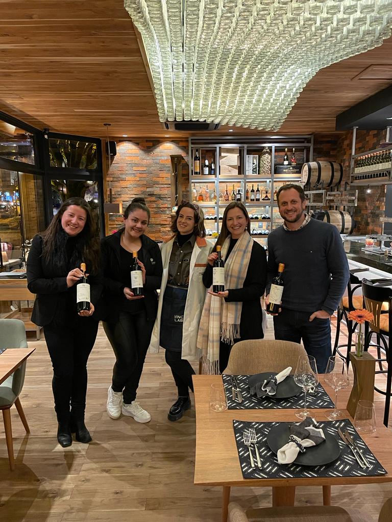 Equipe do CVB conhece novo empreendimento de empresa associada