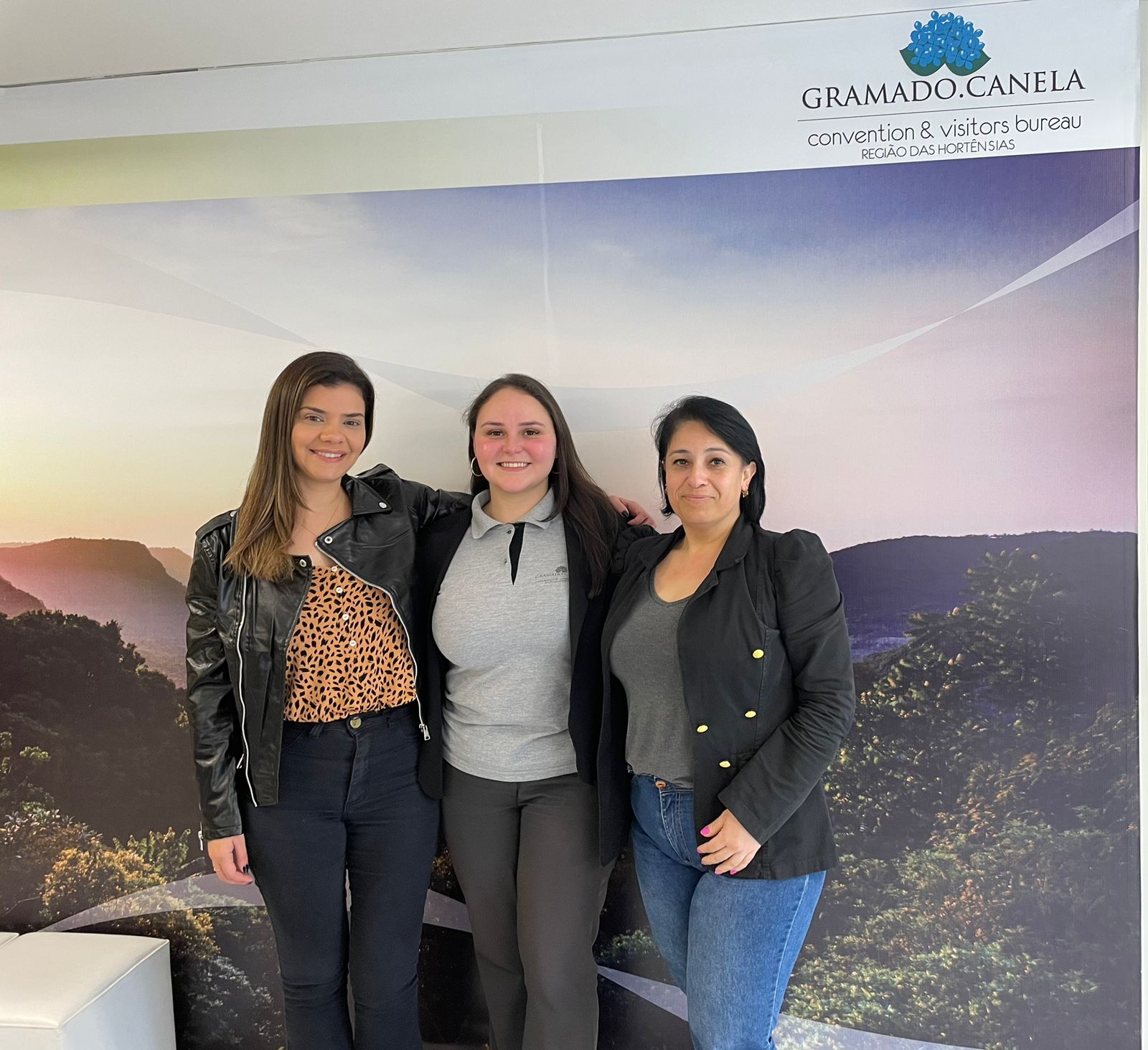 Equipe do CVB recebe associados para detalhar benefícios da entidade