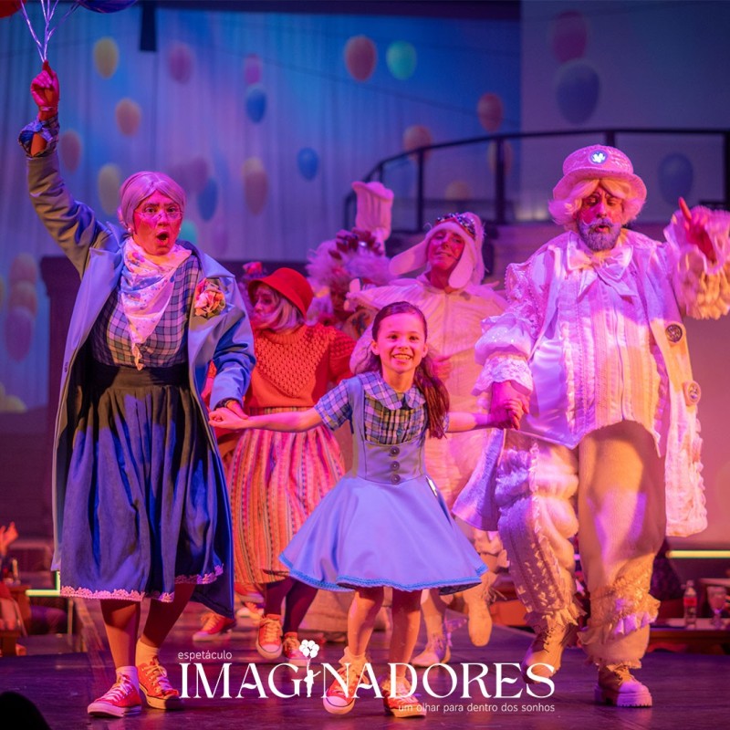 Time do Convention confere novo espetáculo de associado