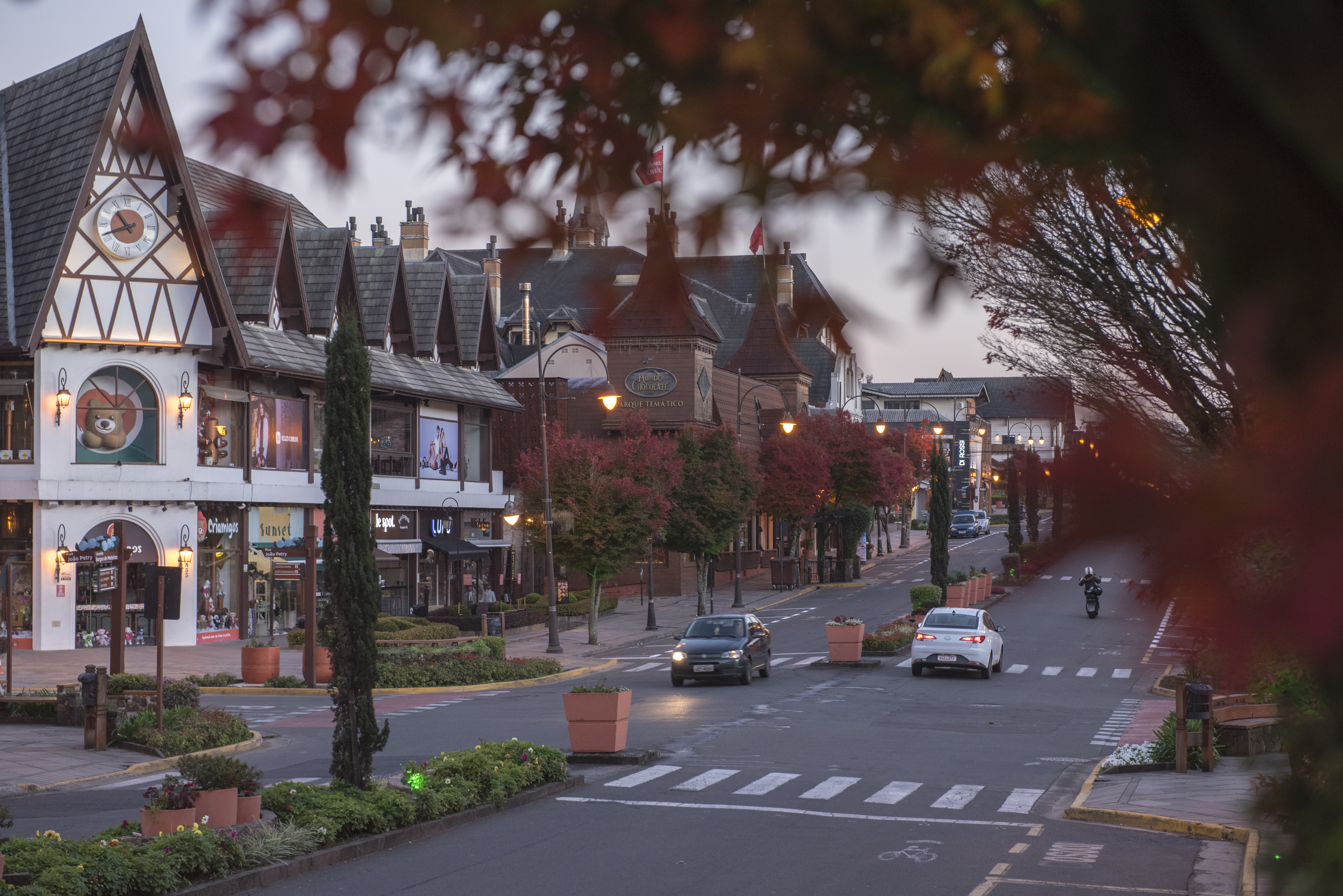 Gramado: ajude a divulgar os empreendimentos que estão abertos