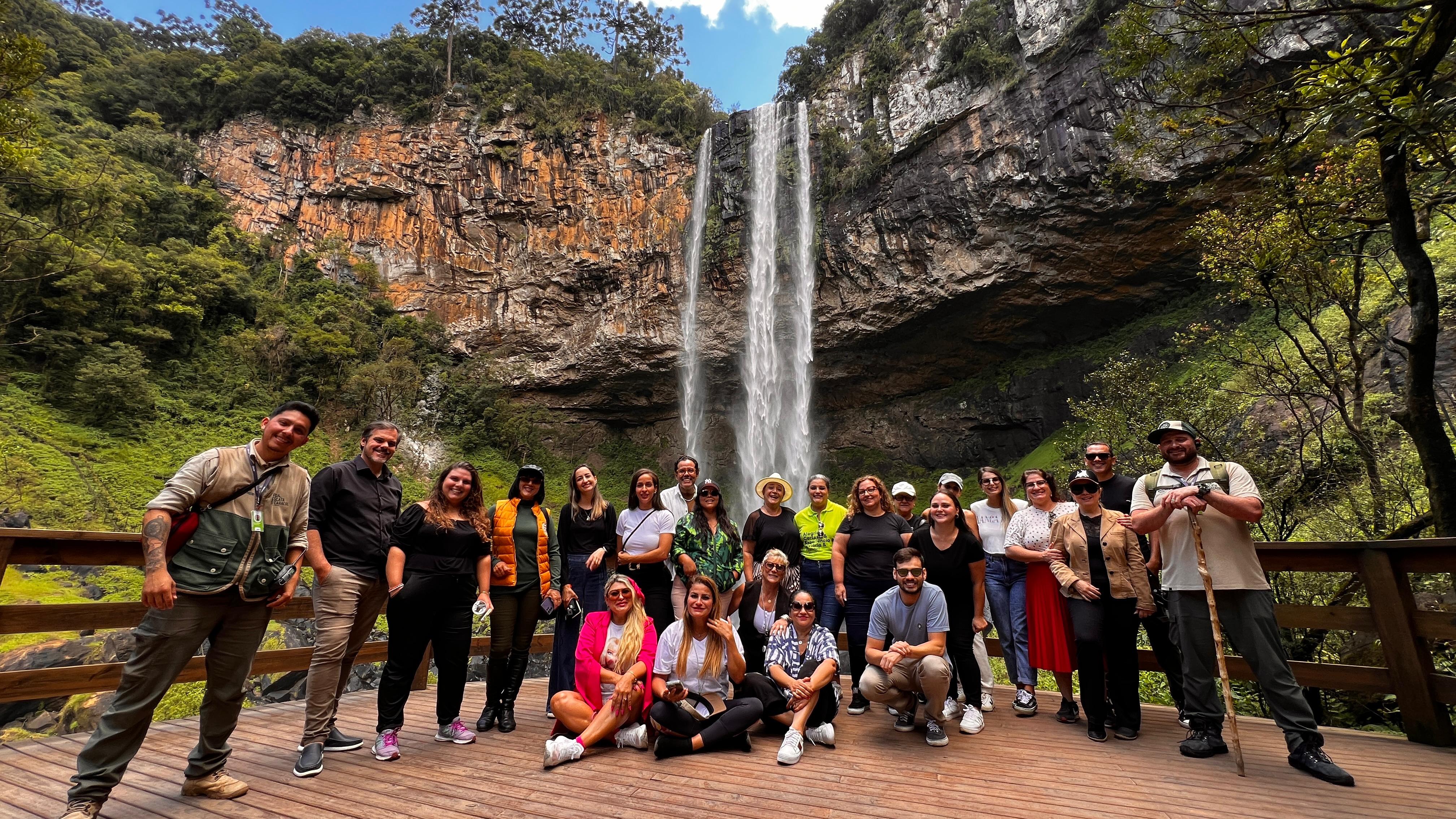 CVB e Brocker Turismo reúnem imprensa para experiência na Cascata do Caracol