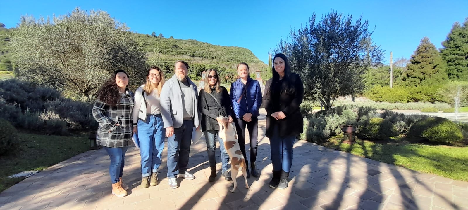 Equipe acompanha visita técnica em espaços para programação social de evento 