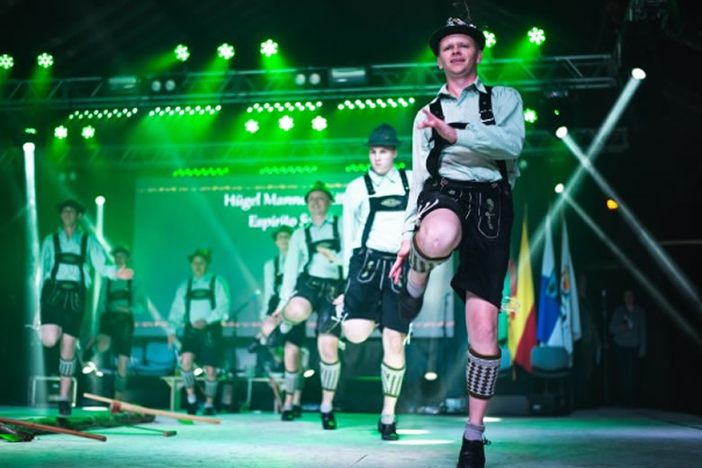 Gramado & Canela Convention & Visitors Bureau - Festival Internacional de Folclore