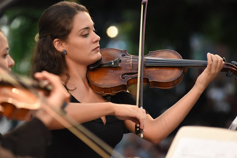 Gramado & Canela Convention & Visitors Bureau - Gramado In Concert