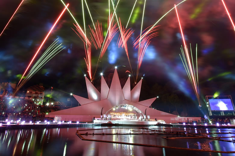 Gramado & Canela Convention & Visitors Bureau - Natal Luz de Gramado