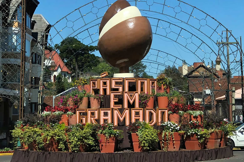 Gramado & Canela Convention & Visitors Bureau - Páscoa de Gramado